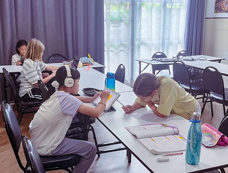 Children studying together in the TruePath classroom